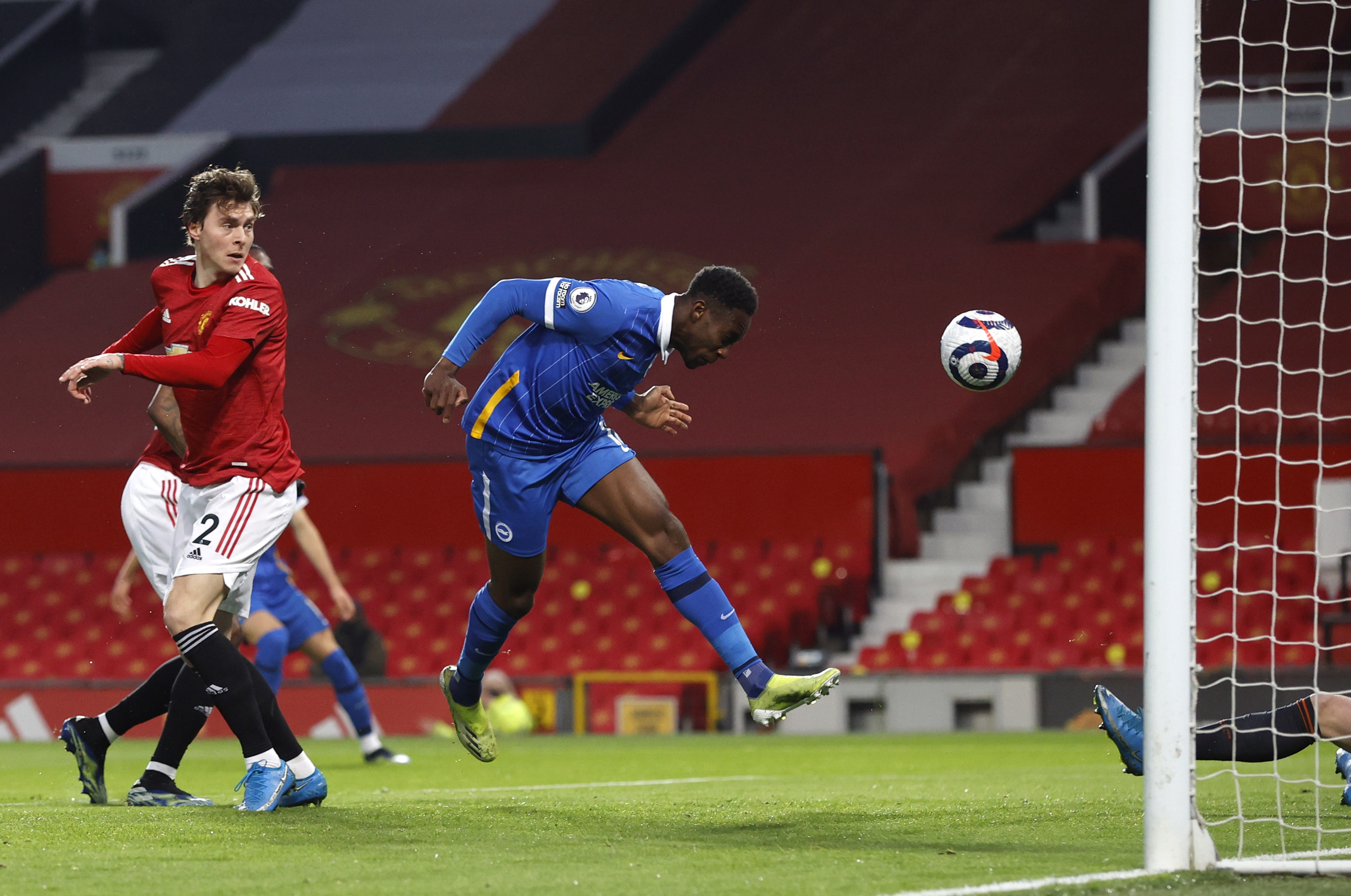 松将球从防 松将球从防